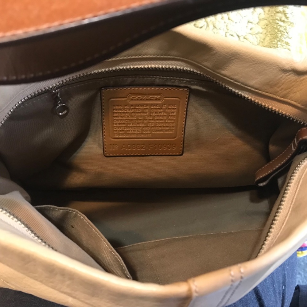 Coach purse - Picture 7 of 7